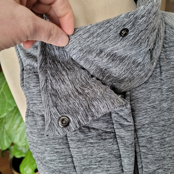 The North  Face  Pseudio  Vest - Picture 11 of 16